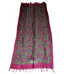 Dealer of Handloom Scarves in Delhi, India